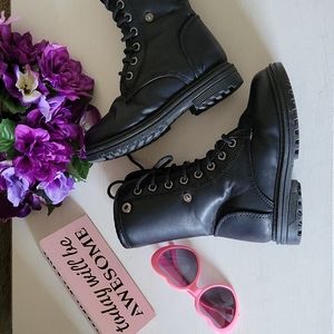 Girl's high boots